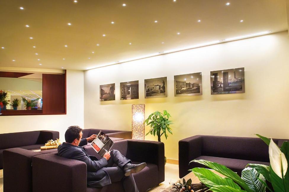 Hotel Europa Latina Exteriér fotografie